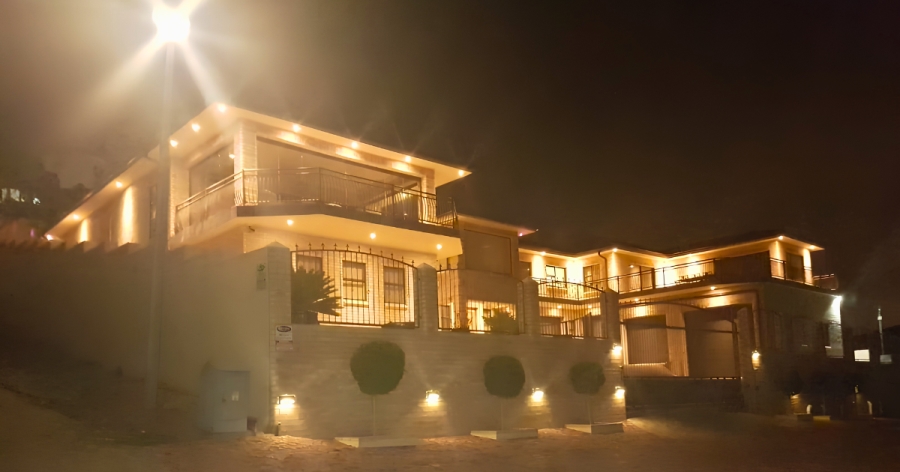4 Bedroom Property for Sale in Mossel Bay Central Western Cape